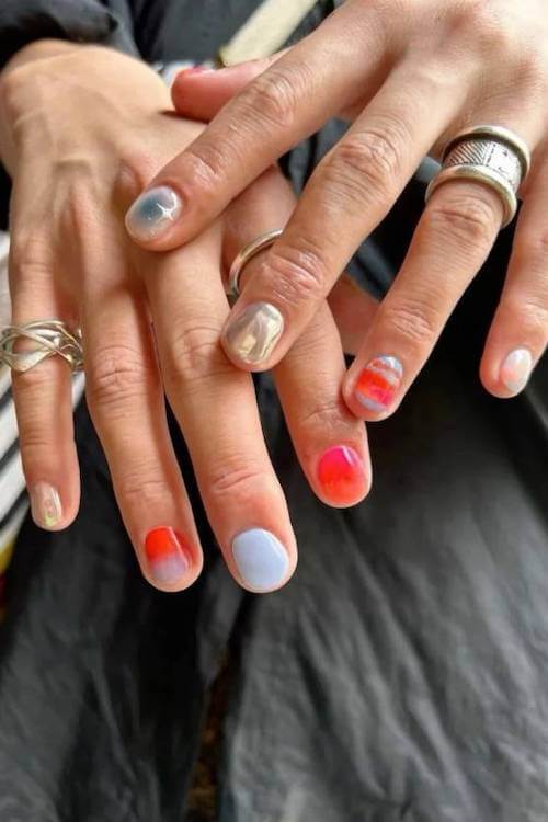 trendy short summer nails
