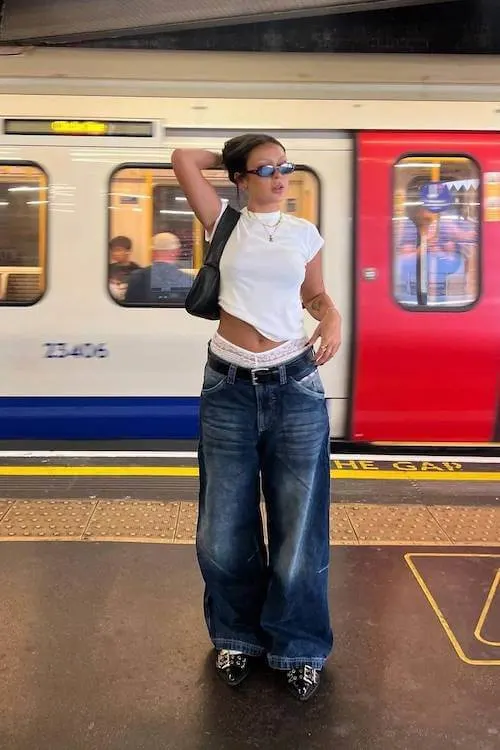 trendy wide leg jeans outfit