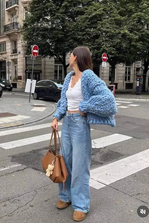 trendy wide leg jeans outfit