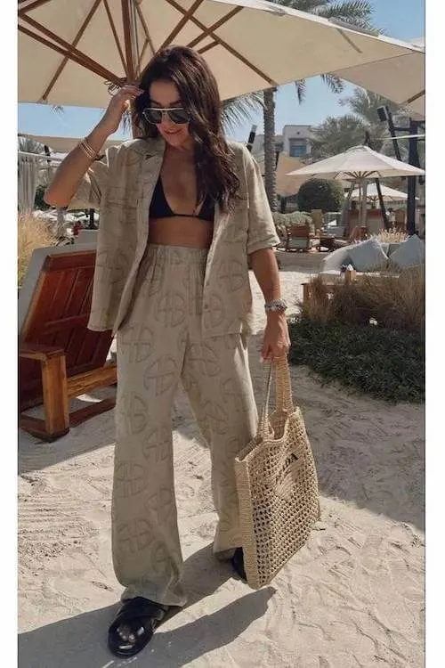 tropical vacation outfit
