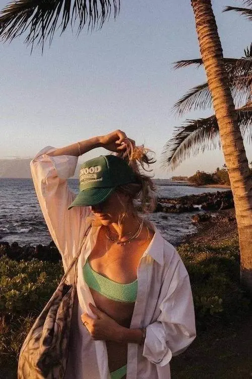 tropical vacation outfit