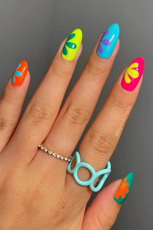 vacation nails