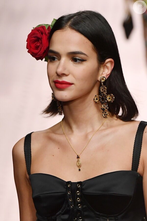 Romantic Rose Accessory Bob