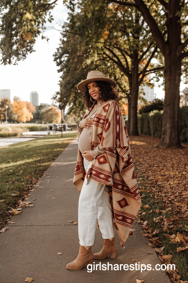 Geometric Poncho With White Maternity Jeans