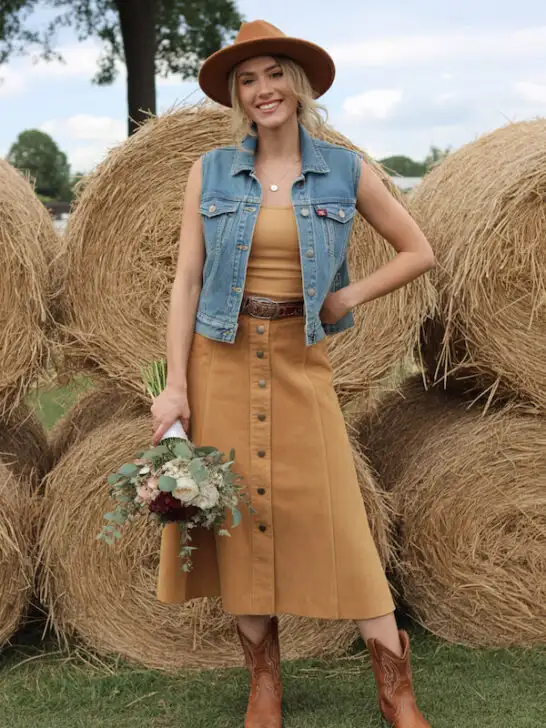 21 Trendy Western Wedding Guest Outfit Ideas for Women