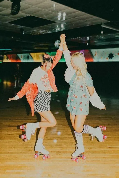 what to wear roller skating