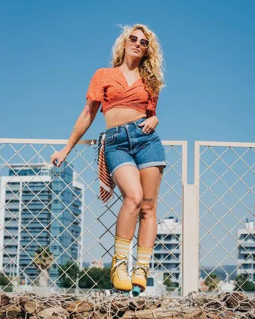 what to wear roller skating