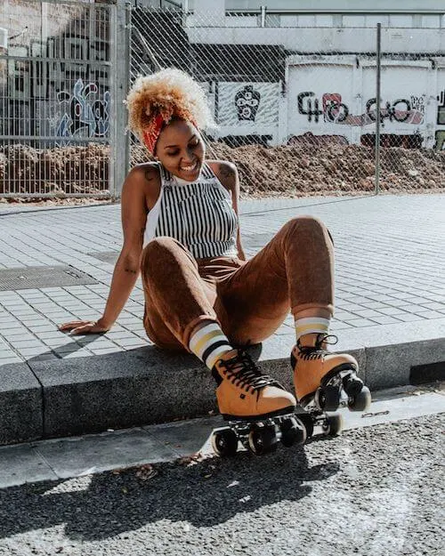 what to wear roller skating