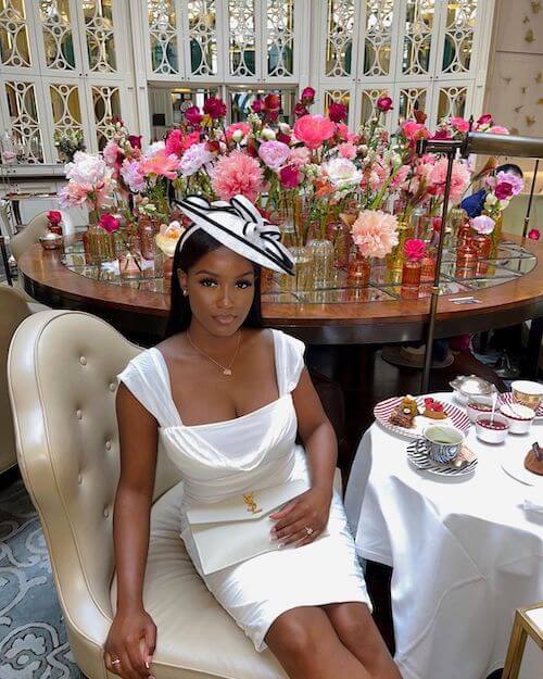 What is the dress code for a high tea party