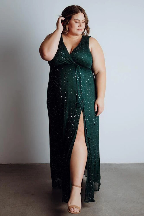 what to wear to a winter wedding plus size