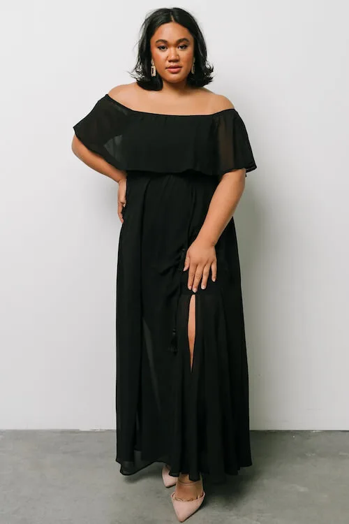 what to wear to a winter wedding plus size