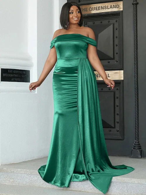 what to wear to a winter wedding plus size