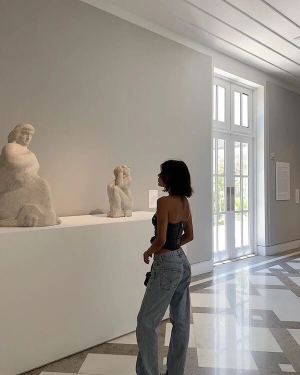 what to wear to museum