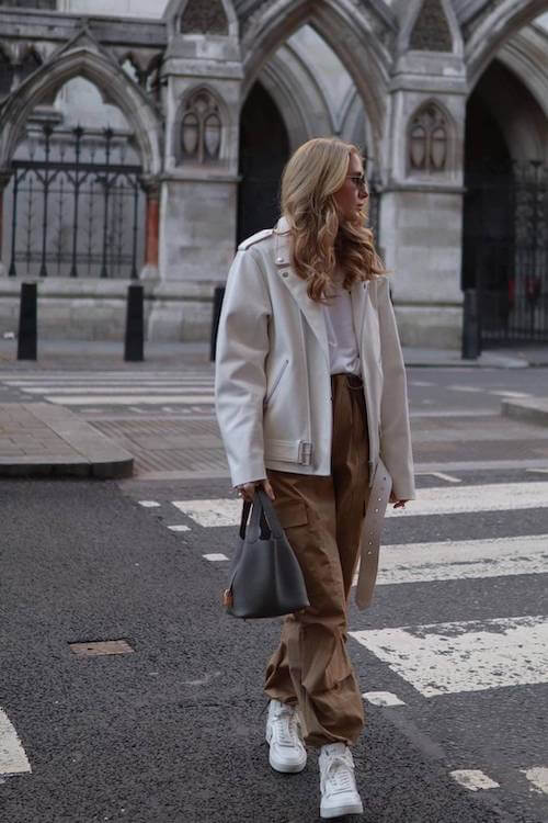 what to wear with brown pants