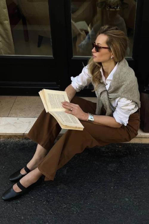 what to wear with brown pants