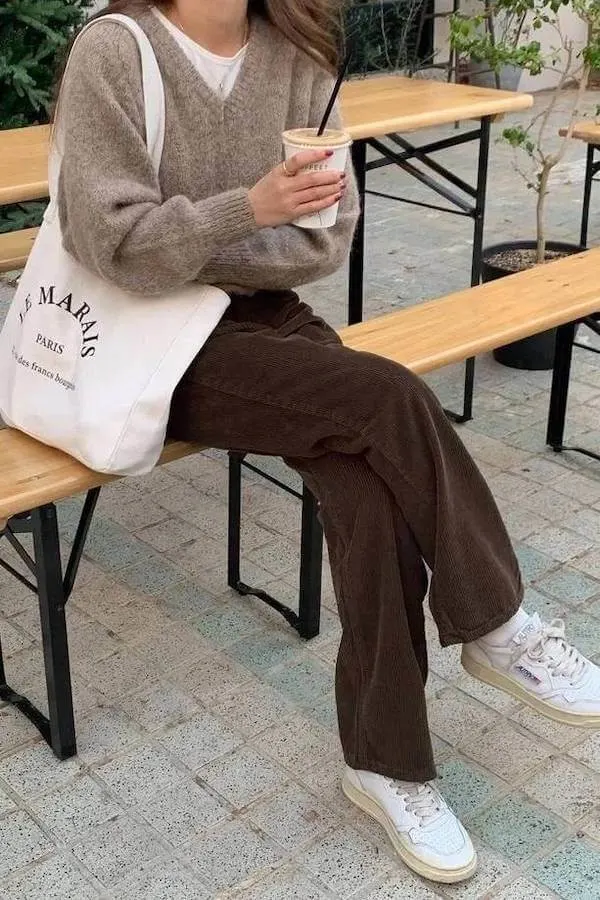 what to wear with brown pants