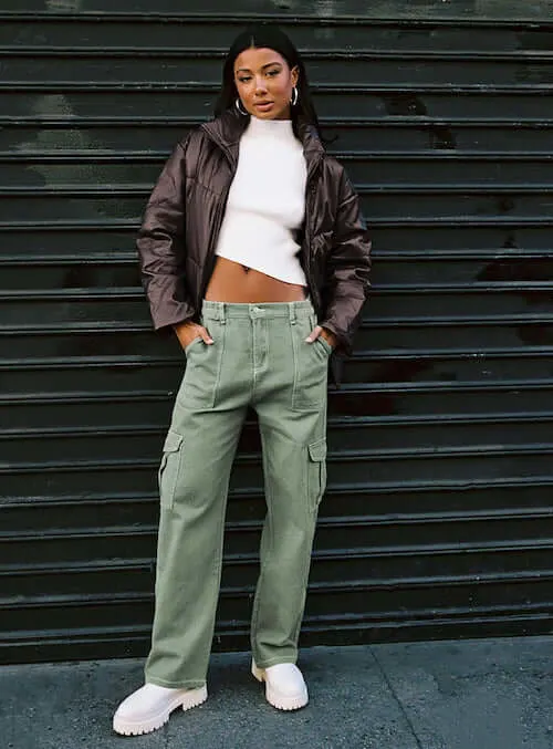 What can you wear with green pants