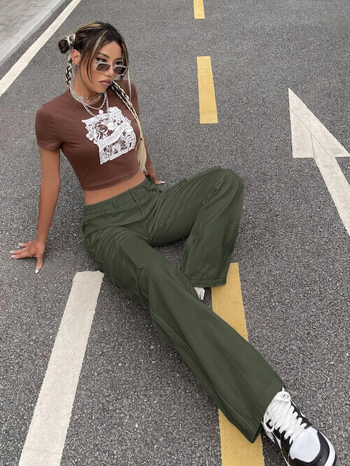 What can you wear with green pants