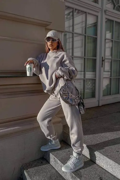 what to wear with grey sweatpants