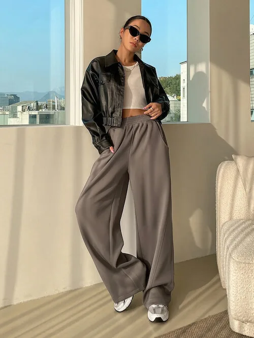 what to wear with grey sweatpants female