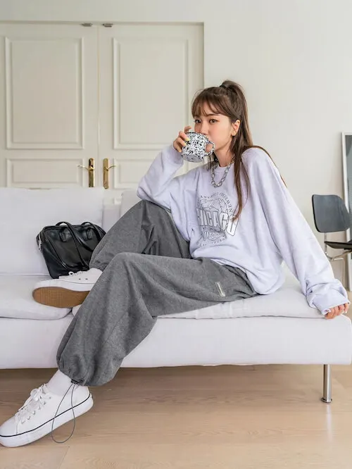 what to wear with grey sweatpants female