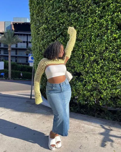 what to wear with jean skirt
