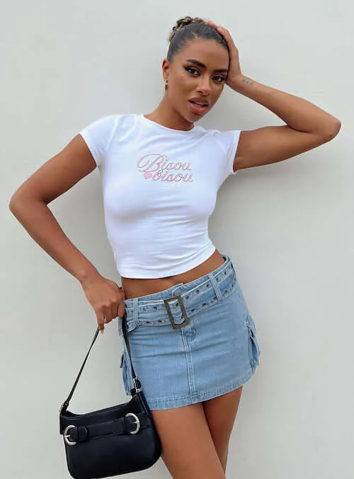 what to wear with jean skirt