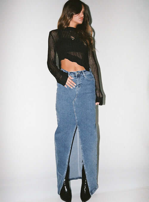 what to wear with jean skirt