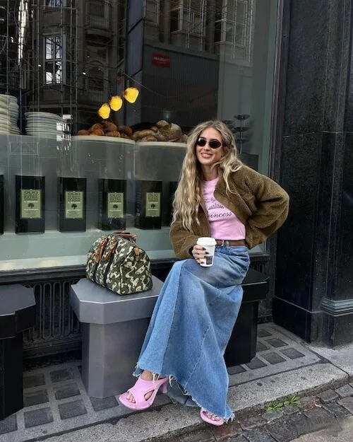 what to wear with jean skirt