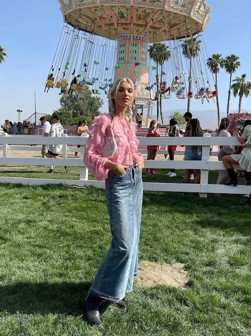 what to wear with jean skirt