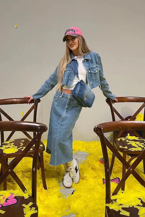 what to wear with jean skirt