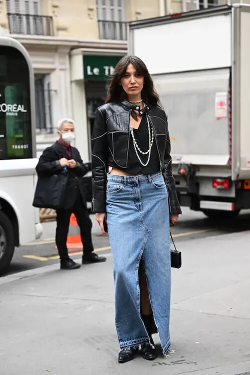 what to wear with jean skirt