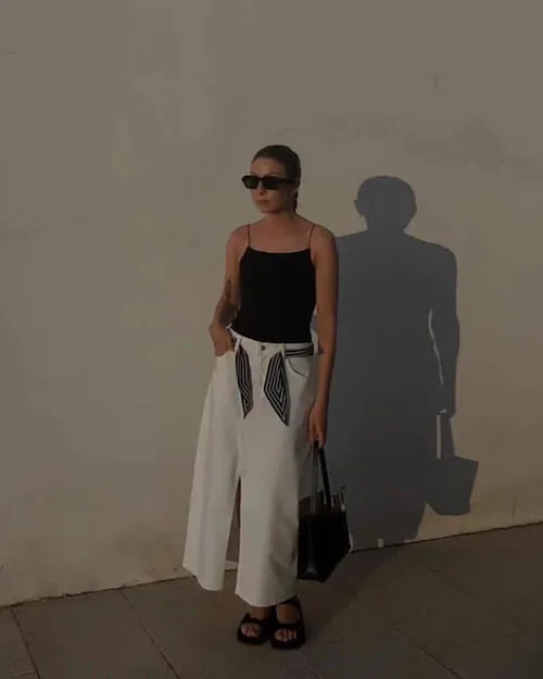 what to wear with jean skirt
