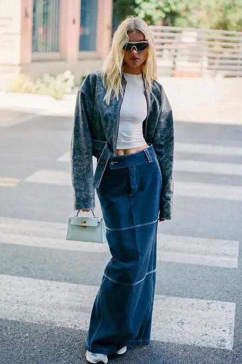 what to wear with jean skirt