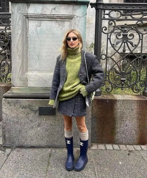 how to wear leg warmers with cardigan