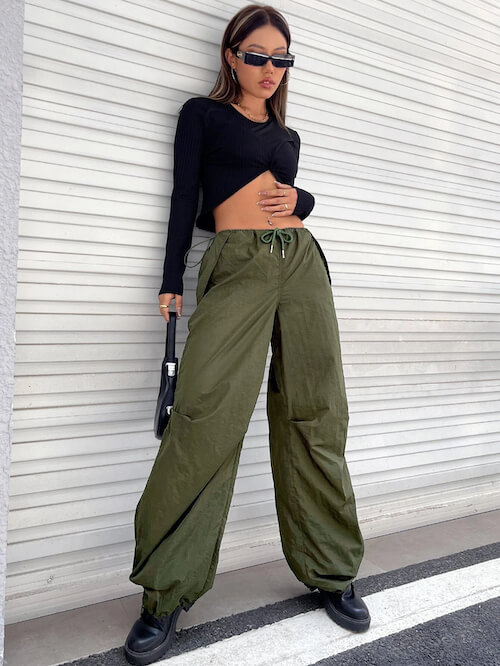 what to wear with olive green pants
