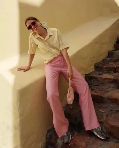 what to wear with pink pants