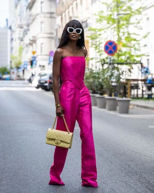 what to wear with pink pants