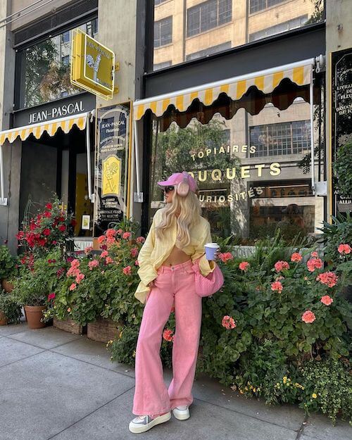 what to wear with pink pants