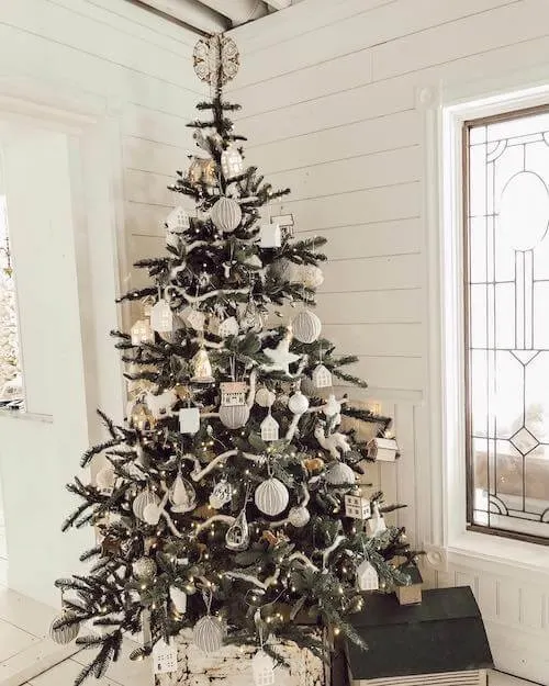 white and gold christmas tree ideas