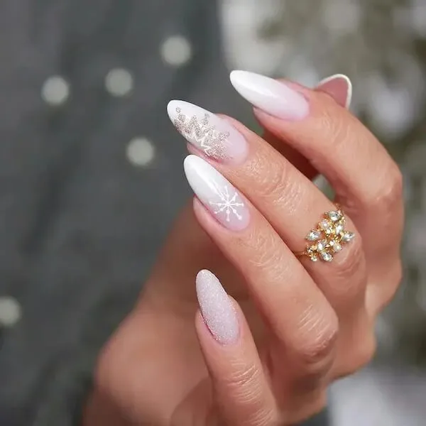 white winter nails