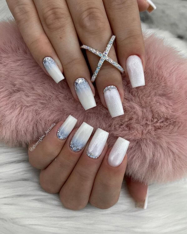 white winter nails