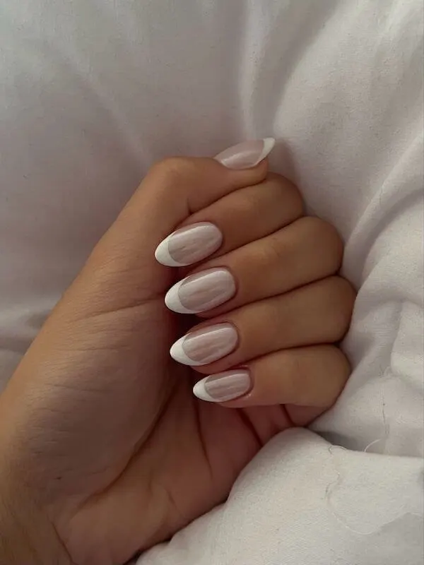 white winter nails