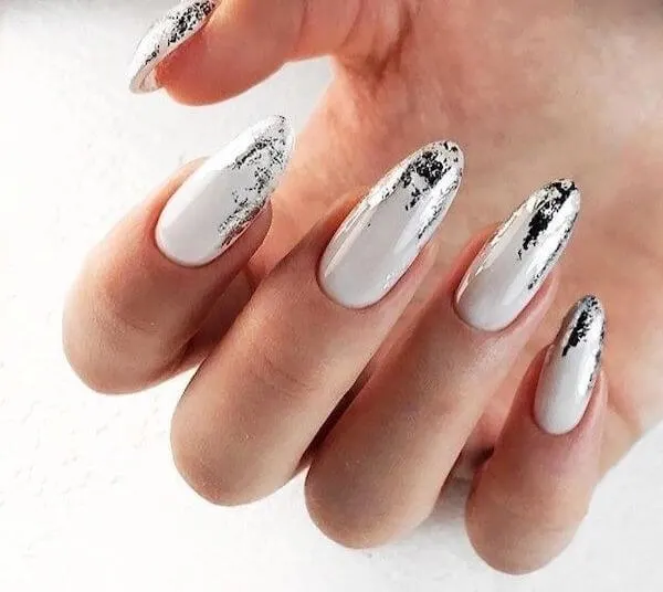 white winter nails