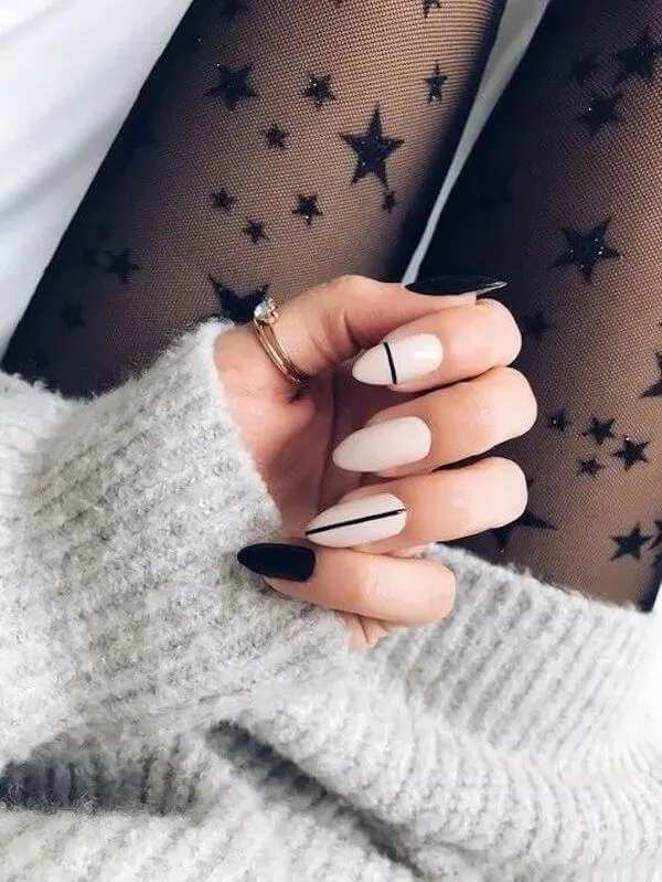 white winter nails