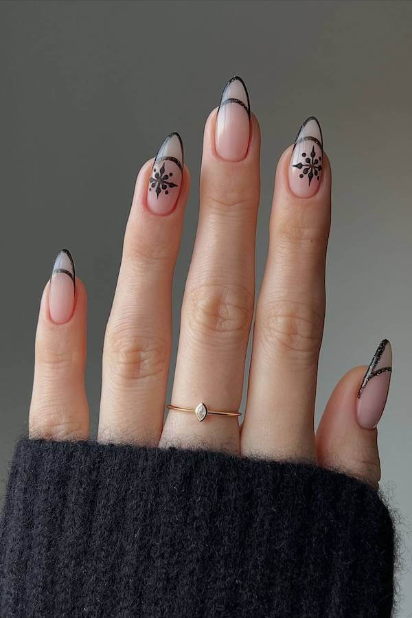 Chic Black French Tip Nails