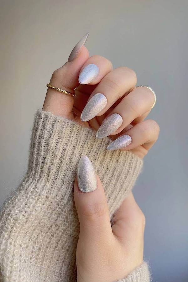 Icy Silver Cat Eye Nails