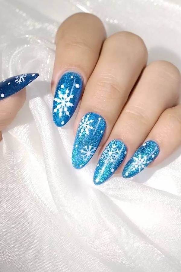 Snowflake Blue Cat Eye Nails