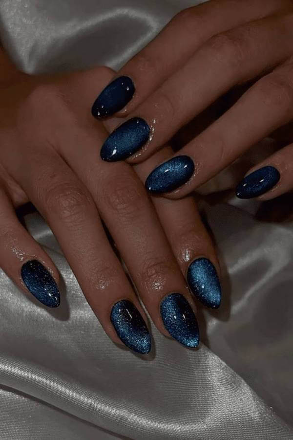 Deep Blue Cat Eye Nails