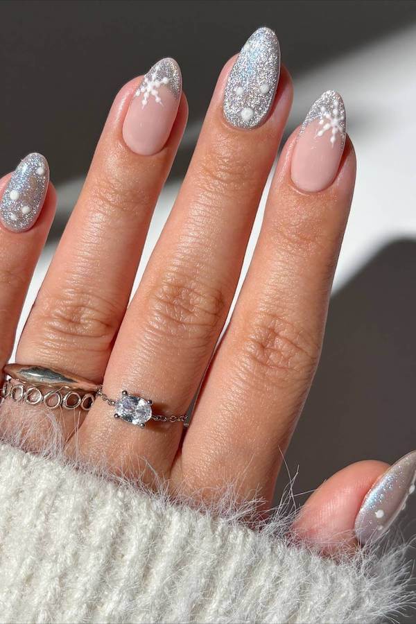 Glitter Snowflake Cat Eye Nails